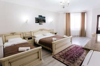 Отель Diamond Resort White Буковель Стандартный четырехместный номер-1
